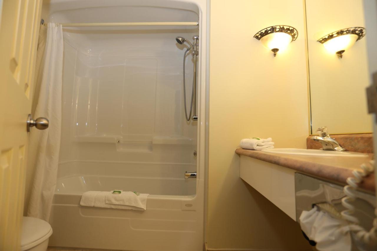 Motel Grand-Pre Inc Бонавентура Екстериор снимка